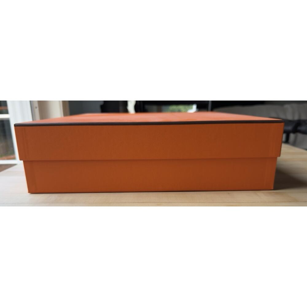 Authentic Hermes Paris Large Orange Gift Box 18" x 15" x 4" with Ribbon & Tissue - Picture 3 of 10